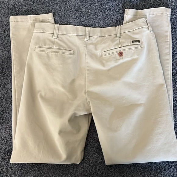 Izod Mens Slim Fit Khakis Size 32x32 - Picture 4 of 7